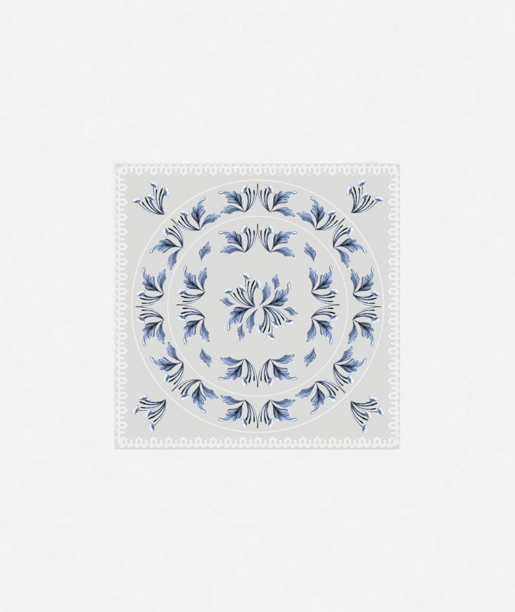 &#039;조선의 백자, 군자지향&#039; 展 손수건 부채 세트 (백자청화 모란문병) &#039;Joseon White Porcelain Paragon Of Virtue&#039; Handkerchief And Folding Fan Set(품절)